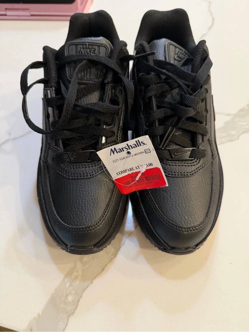 Nike Men’s Black Low-Top Leather Sneakers